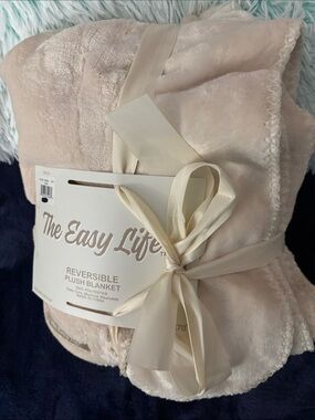 Reversible Plush Blanket - Cream